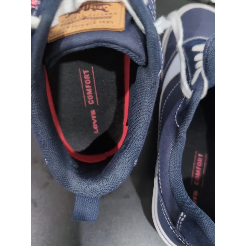 LEVI'S LANCE CANVAS SNEAKERS WOMEN'S SIZE 8.5 CUSHION INSOLE NAVY WHITE EUC